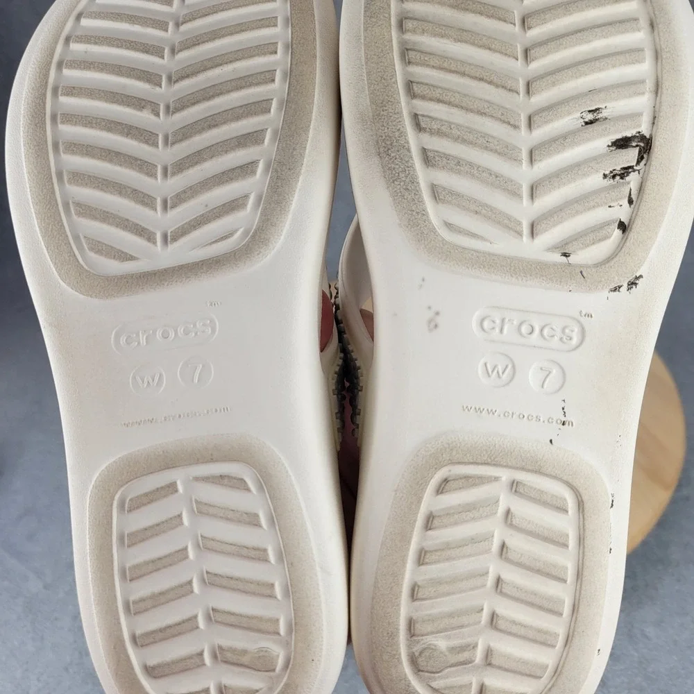 Crocs Monterey Shimmer Wedge Flip Flops Stucco White Metallic‎ Sandals Size 7